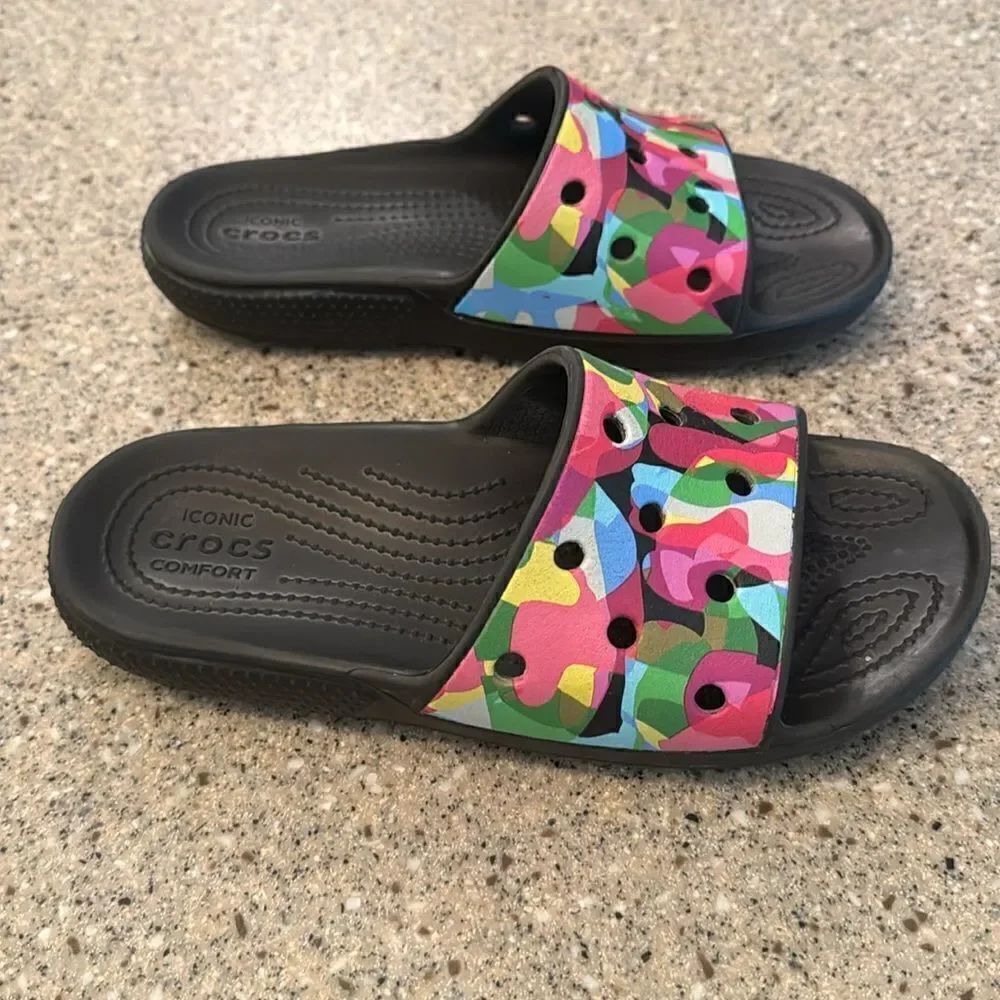 CROCS Bubble Block Slide - Picture 7 of 11
